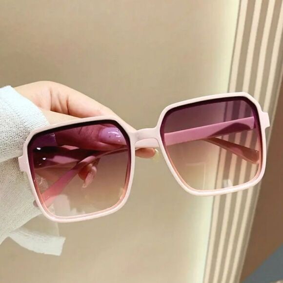 Brand New Oversized sunglasses main image 6
